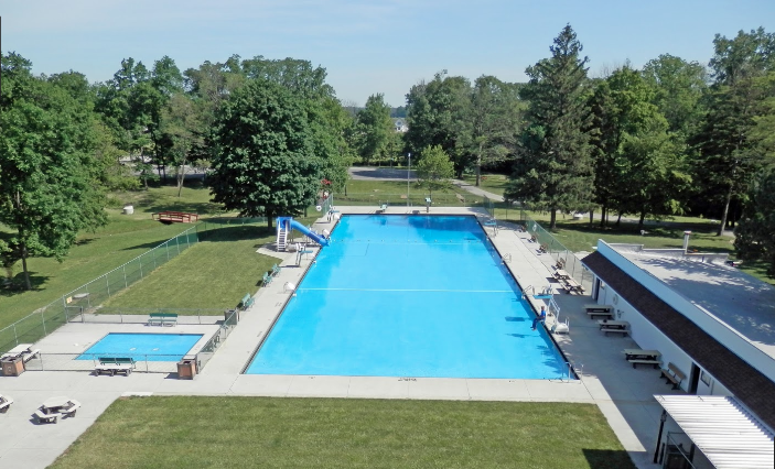 Meadowbrook Pool